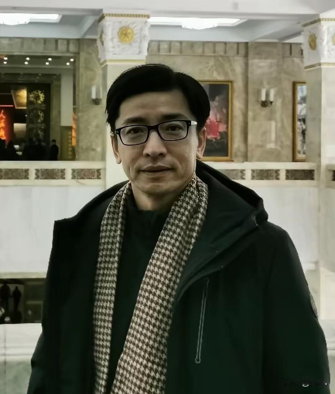 演员王鑫主动投案自首
看了这个新闻，我着实震惊了
要知道王鑫不只是一名演员，还是