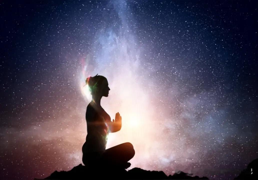 中年人十大最清醒的活法！

1. 人到中年，手机从来不敢静音，不是矫情，是真怕。