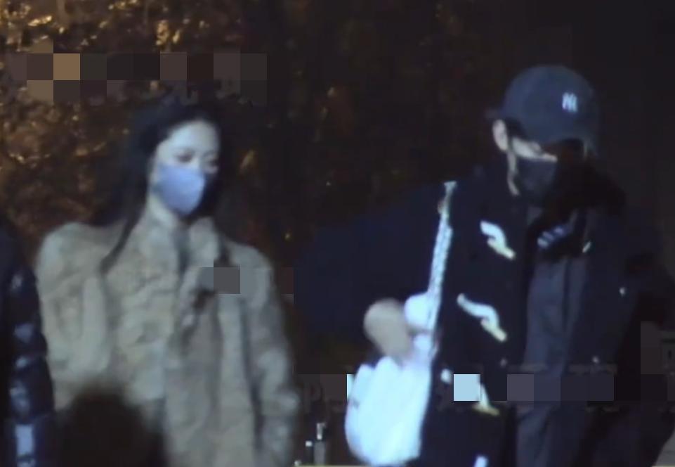 开年第一瓜！司晓迪晒开房记录硬刚内娱，男星澄清集体翻车
 
2026开年才三天，