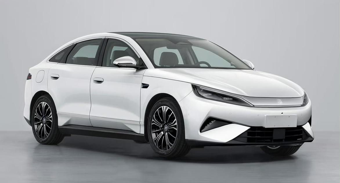 比亚迪秦家族再添新丁！
工信部新车公告中出现了比亚迪秦MAX的身影。
尺寸表现：