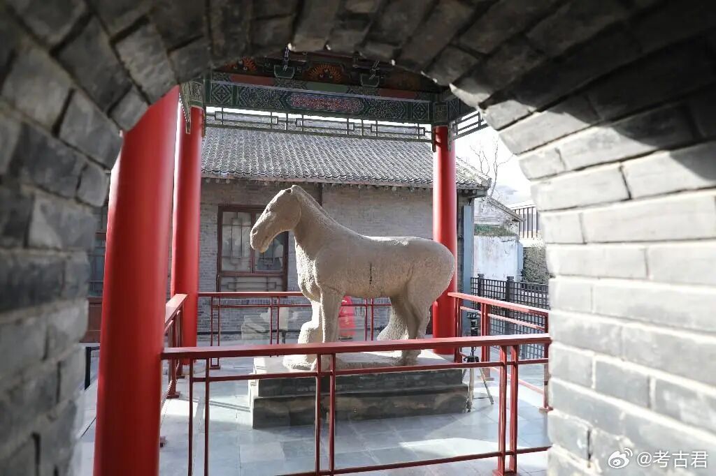 马年说马大夏石马 石刻上的“匈奴绝唱”——陕西西安碑林博物馆的大夏石马。它是迄今