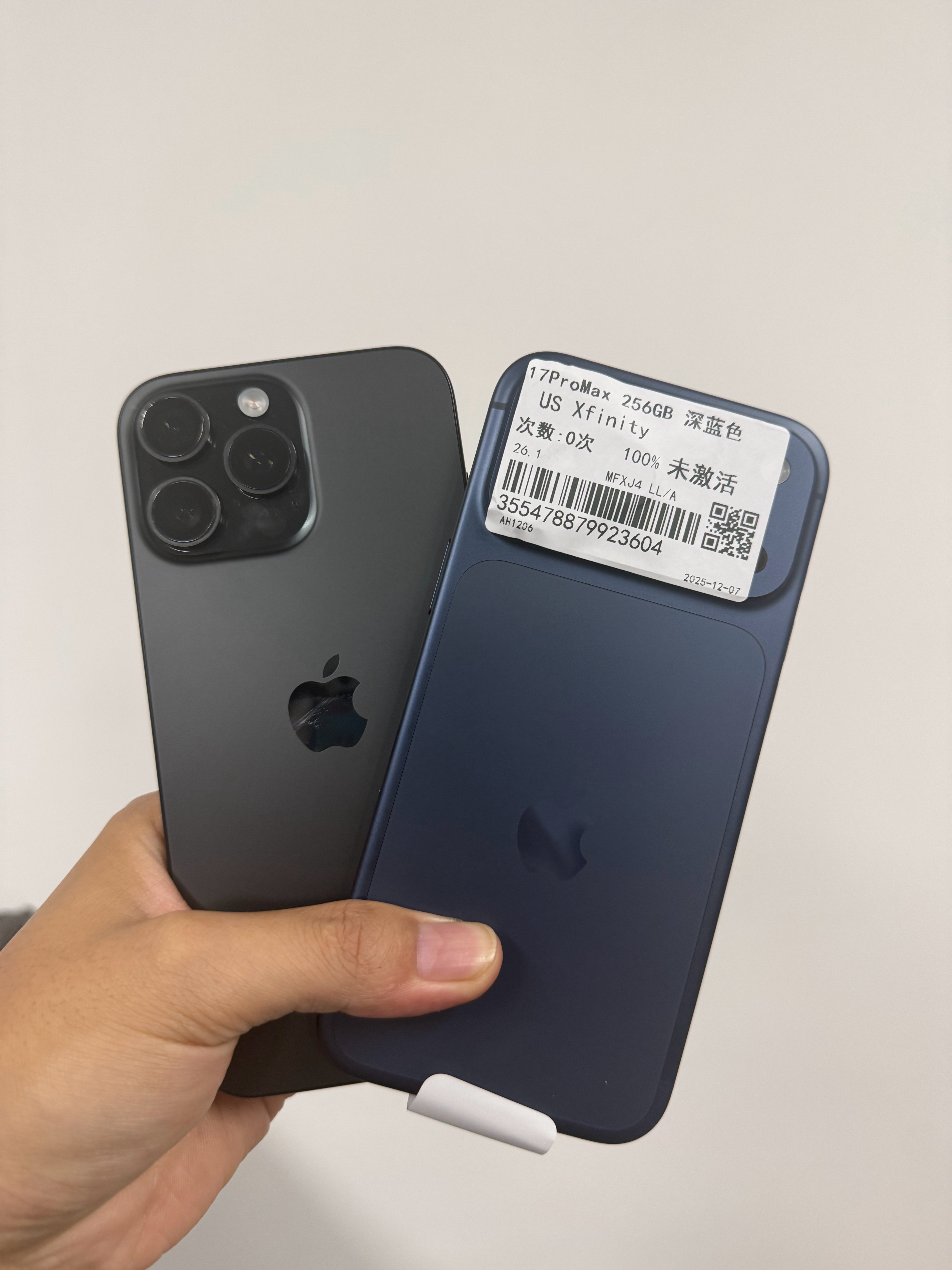 客户3月份入手的16PM 国行512 ➕几张置换17PM 有锁 256新机你们觉