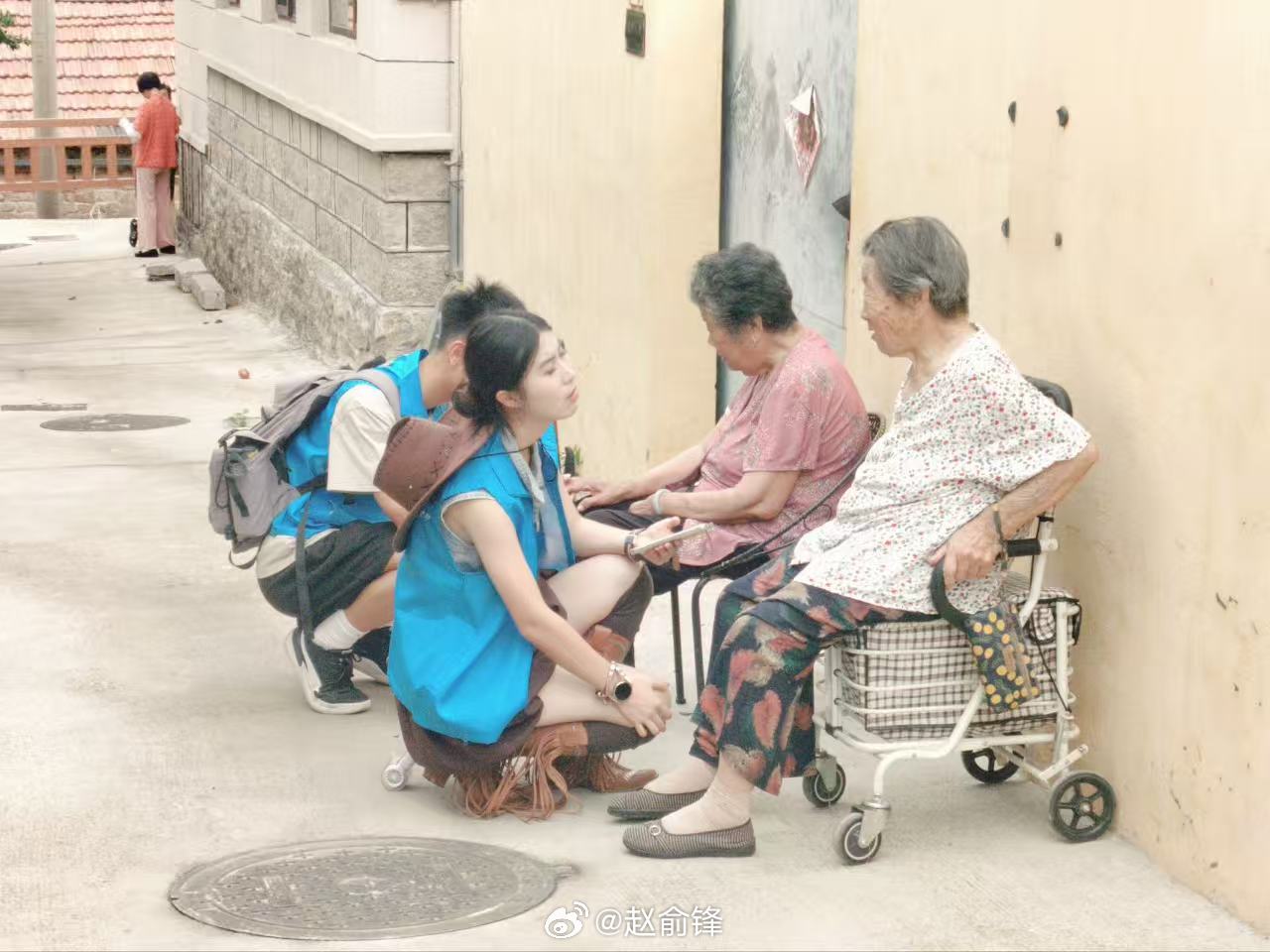 【青衿访街巷，温情伴夕阳】三下乡曲阜师范大学为倾听老年居民生活诉求，“椿萱留暖，