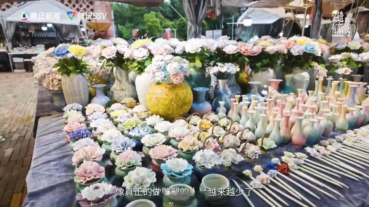 景德镇瓷雕传承人谈无语佛走红文遗有新枝八十年前瓷雕无语佛爆火全网，文物变身情绪表