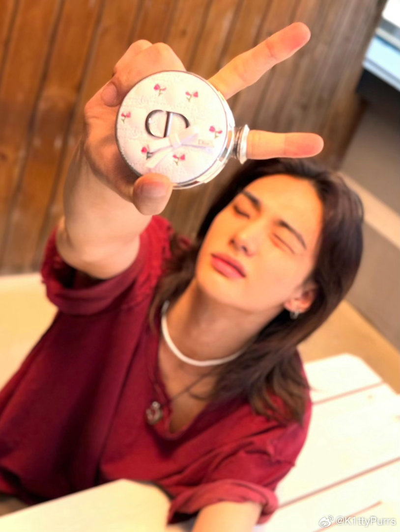 妈妈你看她，好辣呀，美式辣妹 