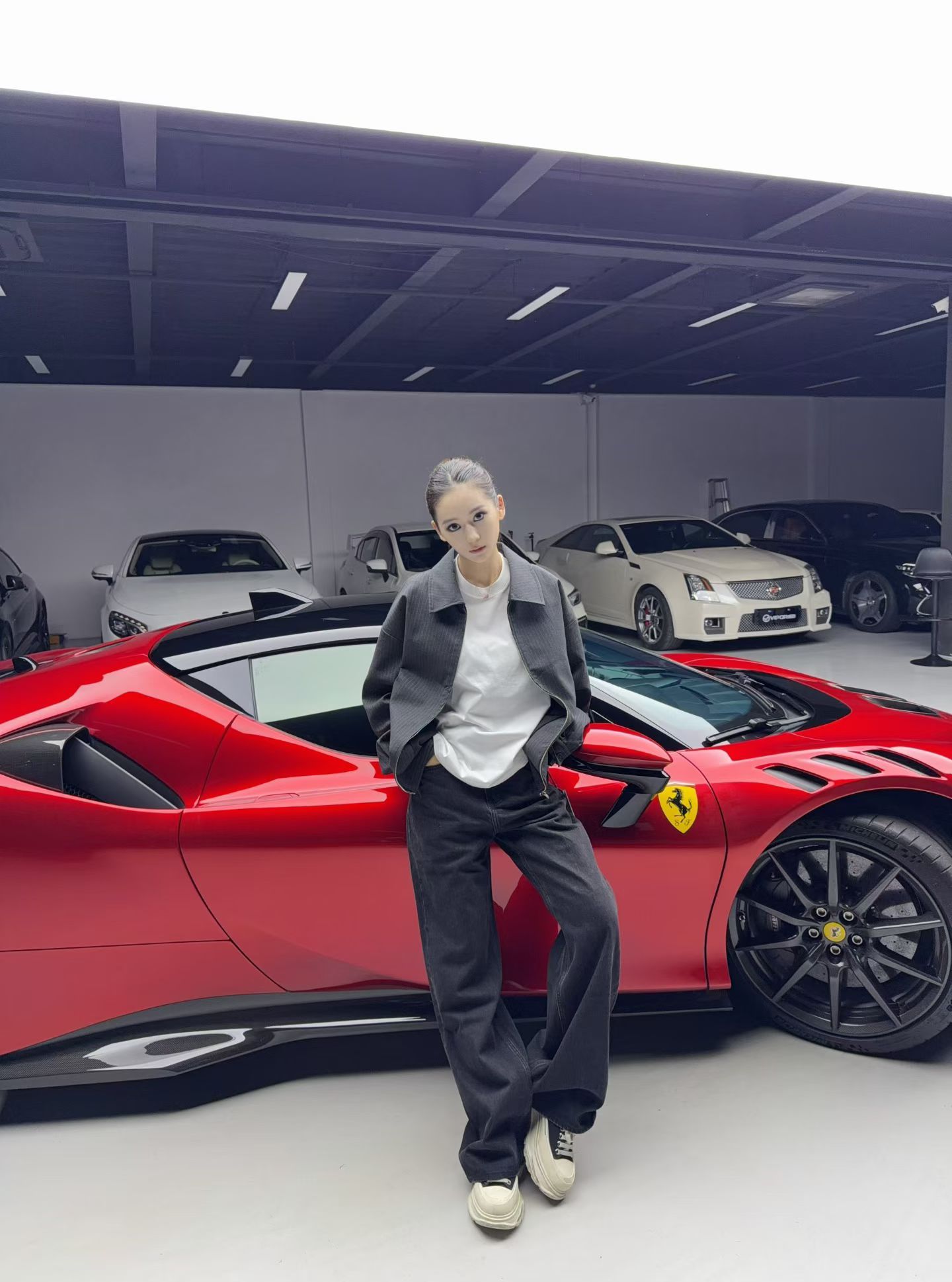 周日第一次和女嘉宾直播带货。😈 