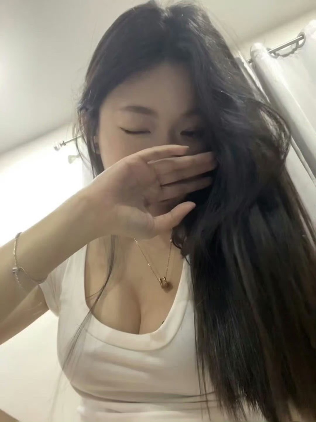 叫声姐姐 我听听   