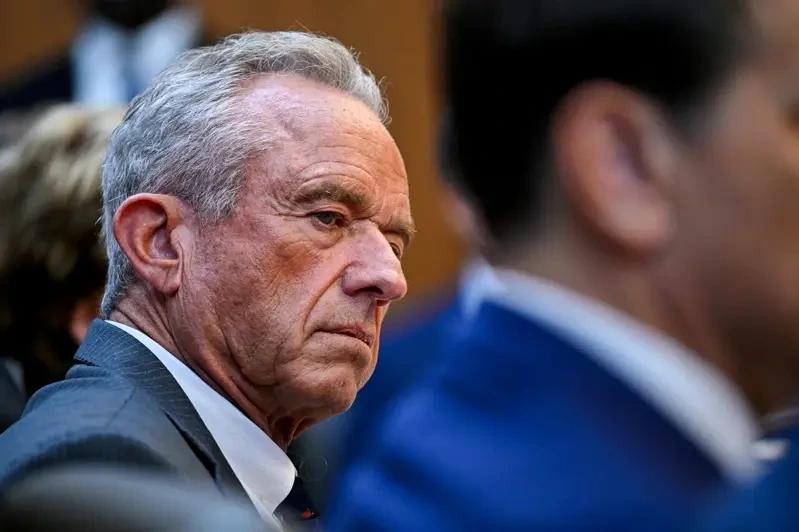美卫生部长与CNN就疫苗问题大打口水仗，你认同那边的说法？
美国卫生部长小罗伯特