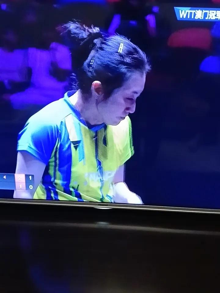 今天看乒乓球🏓奥门冠军赛代表美国队的是中国人张安，代表德国队的是中国人韩莹，这