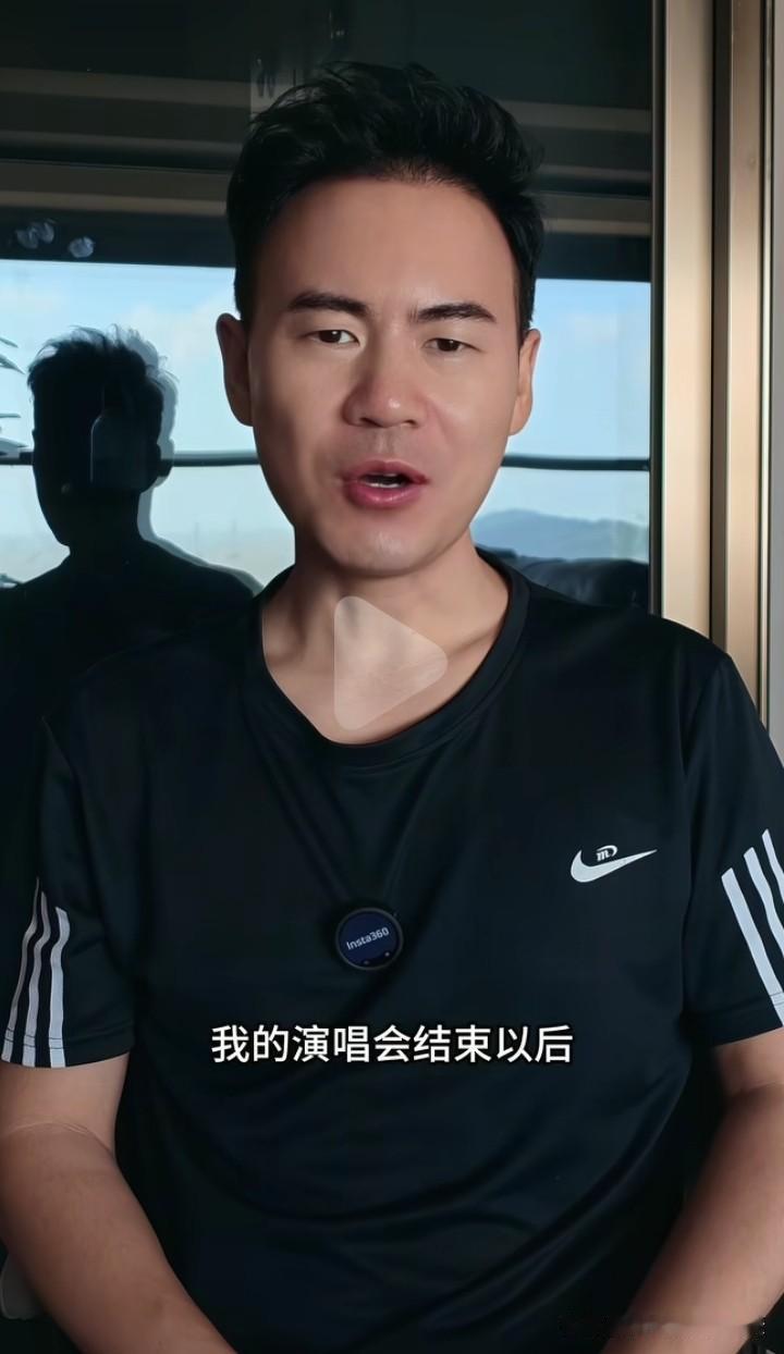 刚结束完深圳的首场个人演唱会，马健南直言这几天有好多人私信他，要做他的全国巡回演