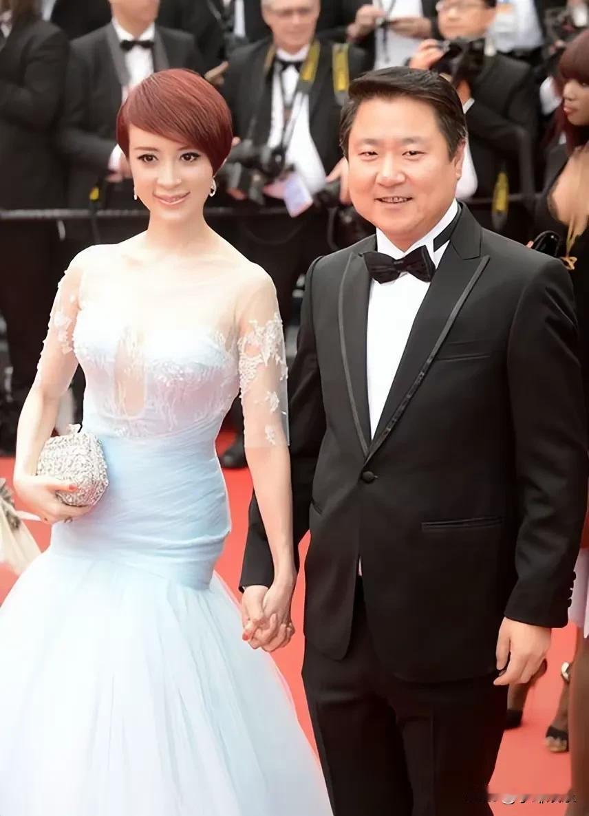 于东和金巧巧这样恩爱的夫妻被传出离婚，令人难以置信，这难道不是技术性分手吗？于东