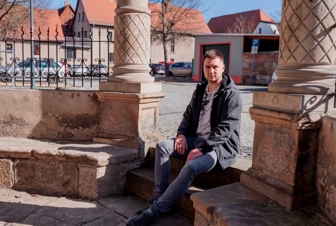 【#英媒提醒入境美国要慎之又慎#：那里已面目全非，充满敌意】不久前，一名法国科学