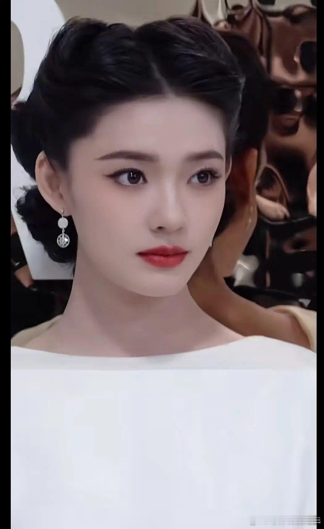 林允这脸现在颜值这么牛的吗 ​​​