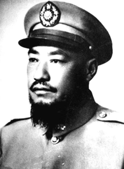 1949年，马步芳兰州战败逃台遭蒋介石撤职，失望的马步芳拿出二千两黄金打通关系，