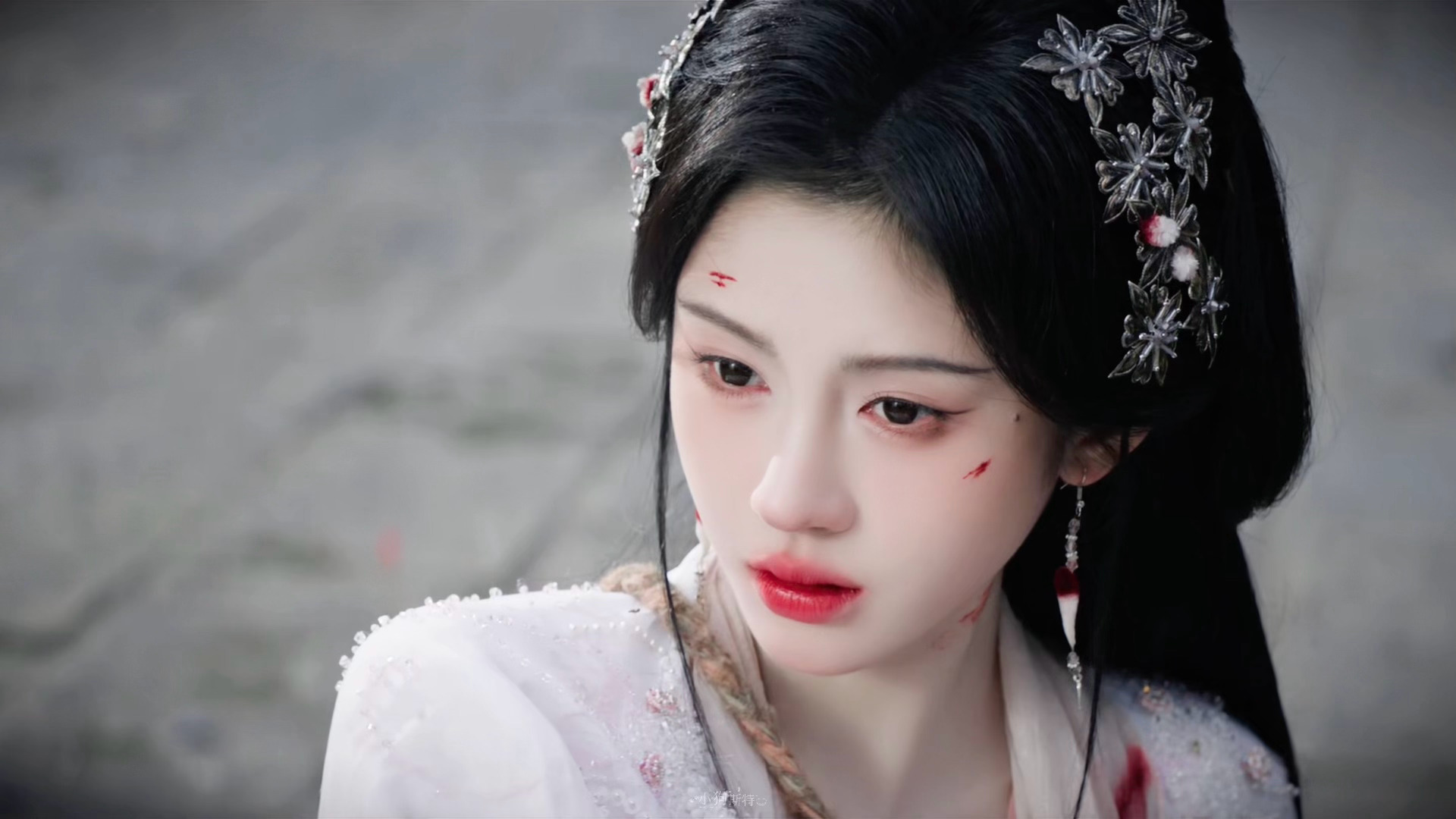 露芜衣 美貌是呼吸月鳞绮纪