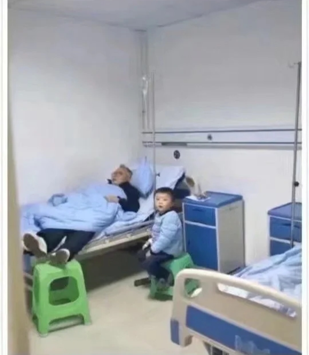 远看是孝子，近看是大孝子 ​​​