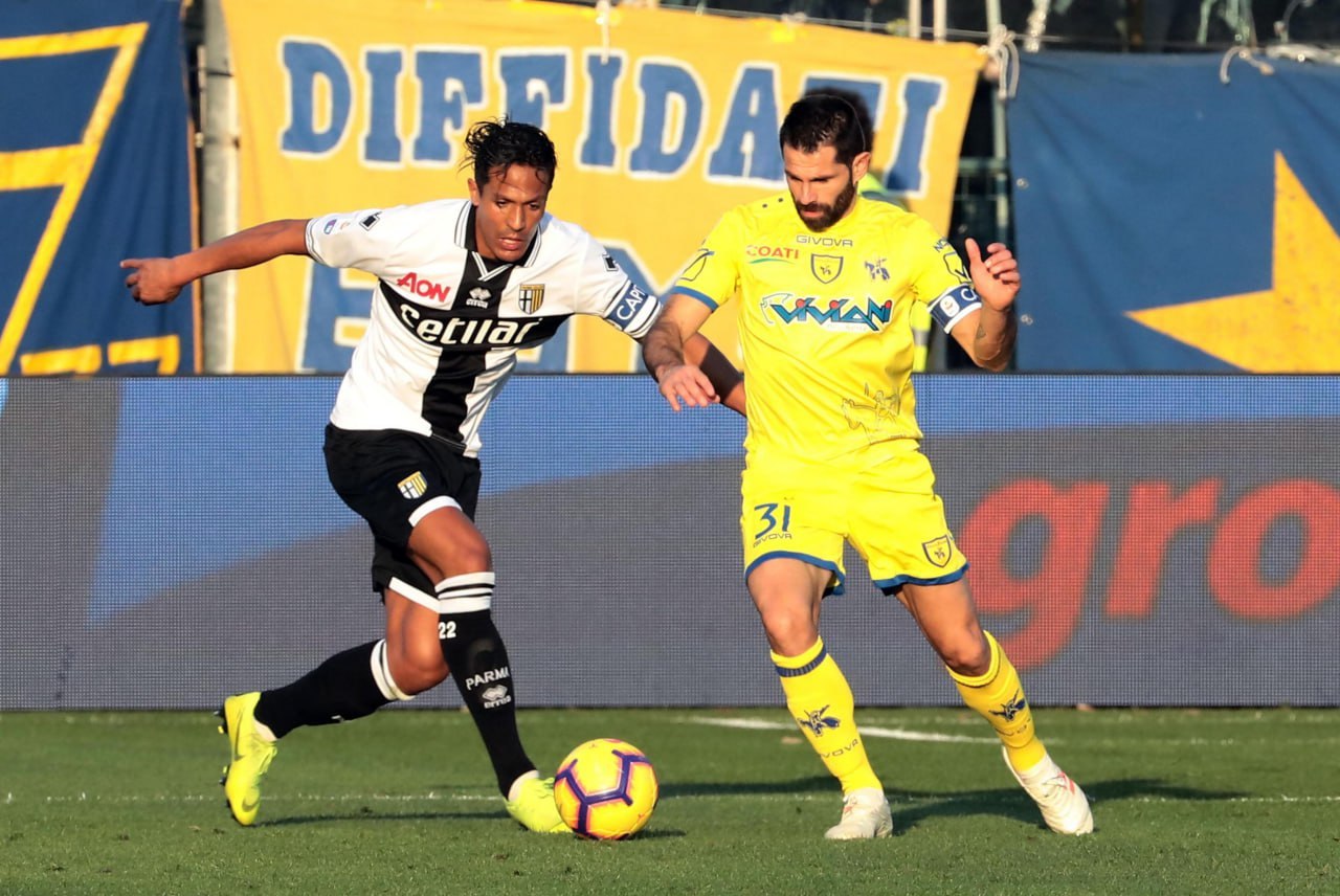 今日继续朝着好的方向出发！作品：都灵vs帕尔马    都灵近期状态低迷，帕尔马能