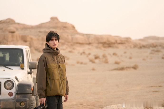 跟着宋威龙用科技焕新家 告别年末疲累，从解放双手开始。宋威龙同款焕新方式，用科技