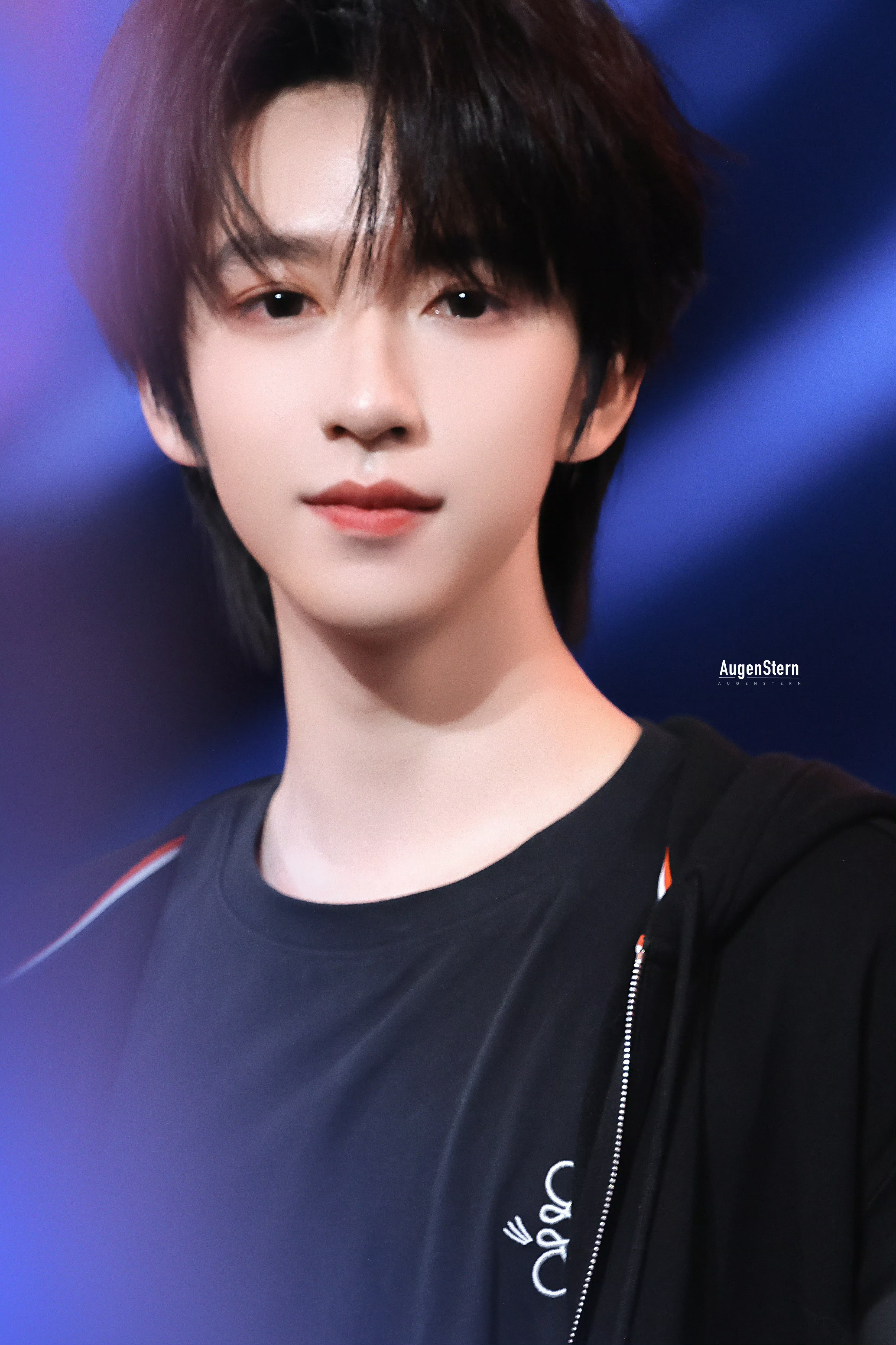贺峻霖贺峻霖HUAWEI nova代言人💚 贺峻霖五十公里桃花坞6“生命不仅是