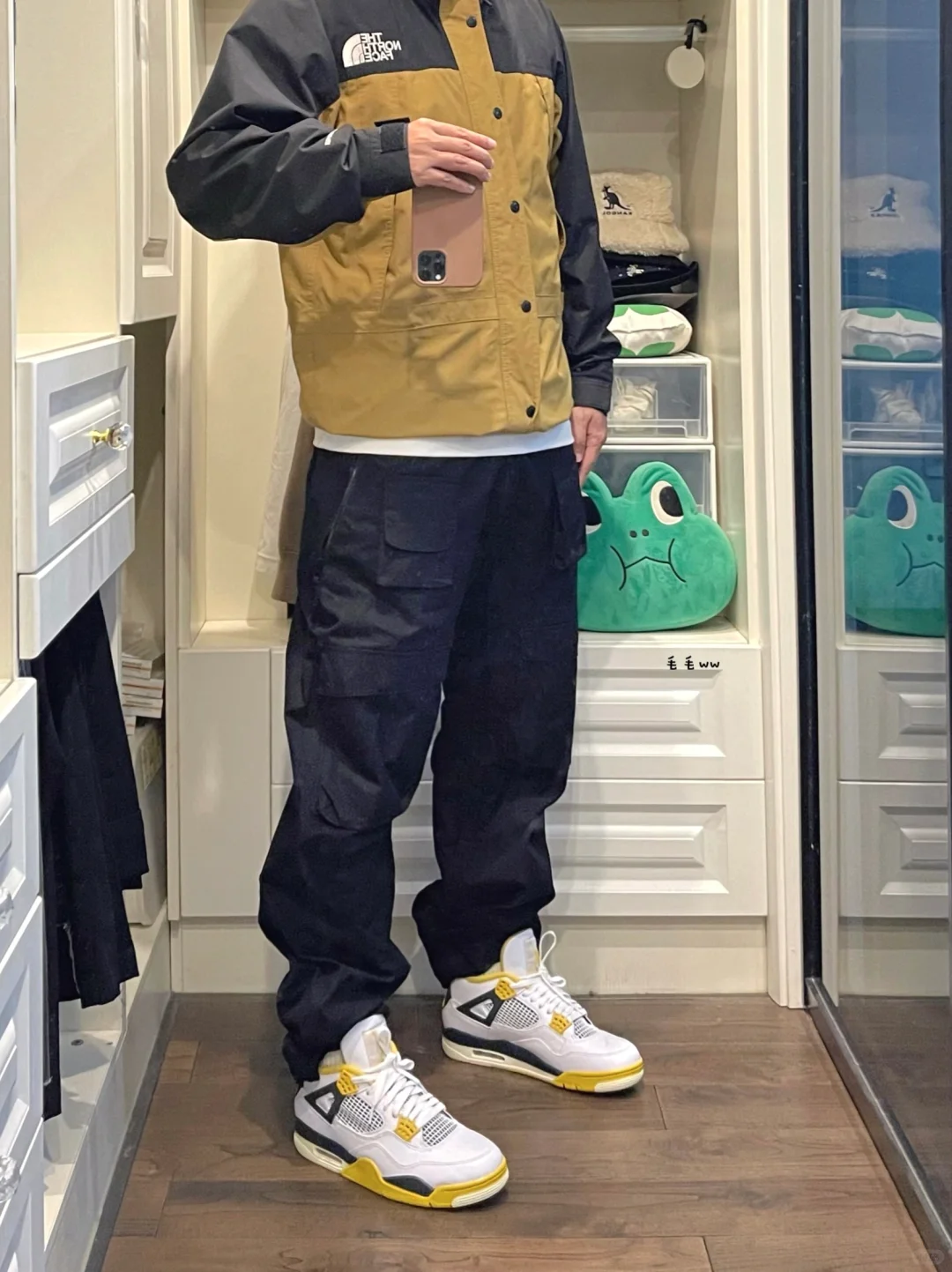 卡其色系｜冲锋衣穿搭