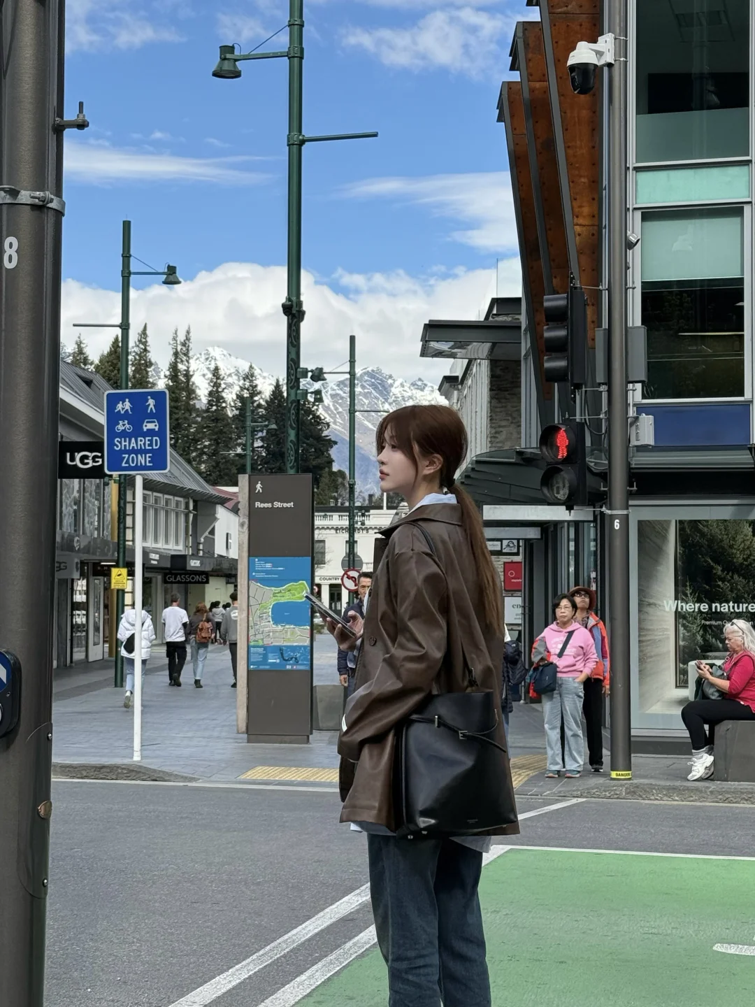 喜欢Queenstown这个雪山小镇 ·͜·♡