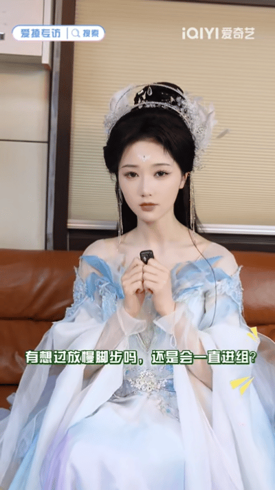 岳雨婷说自己是事业脑岳雨婷想要抓住拍长剧的机会岳雨婷谈工作状态，年轻就是要奋力打