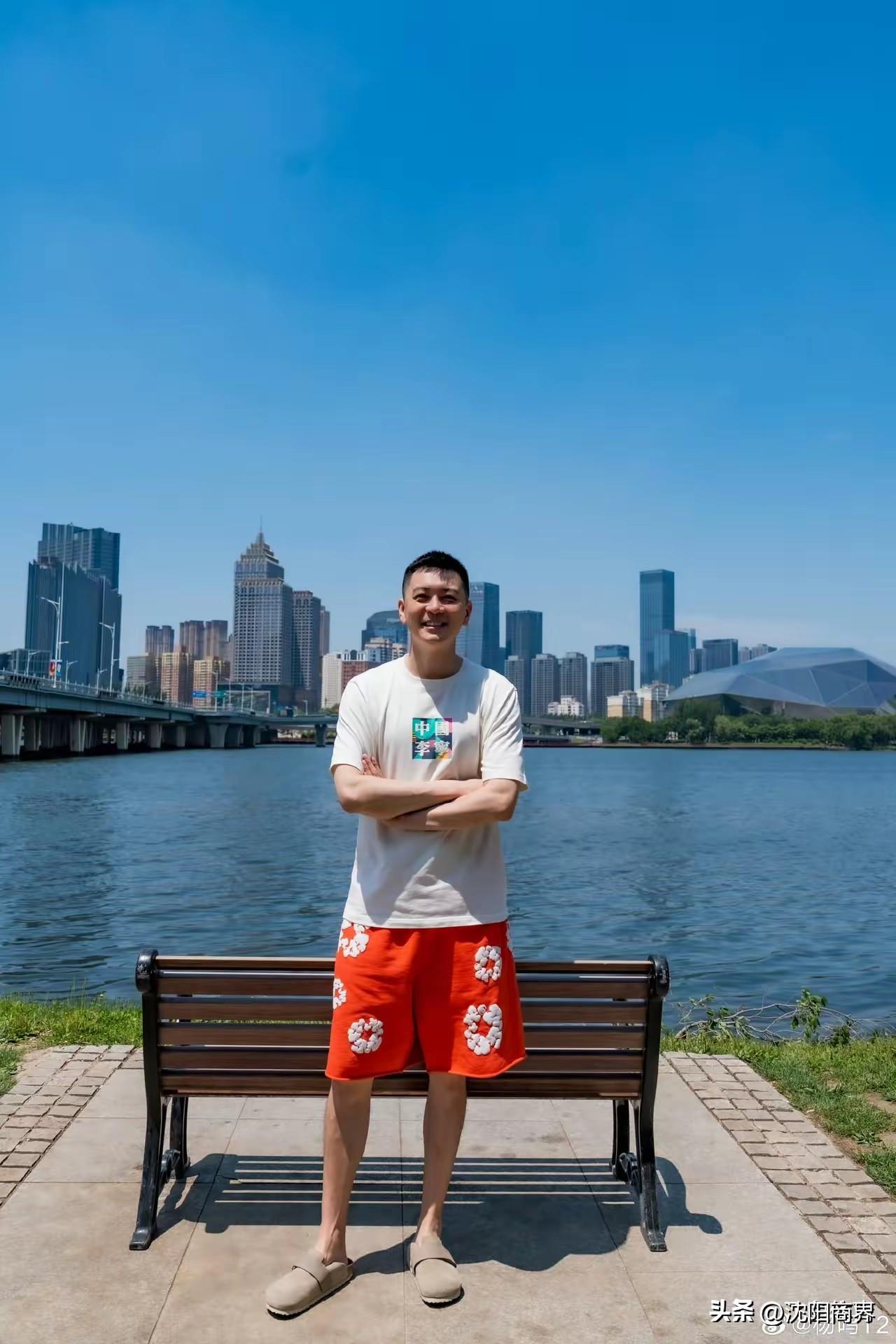 沈阳外滩成了名人打卡地
来打卡的名人太多
本地外地都有
中国的外国的晒图笔记大赛