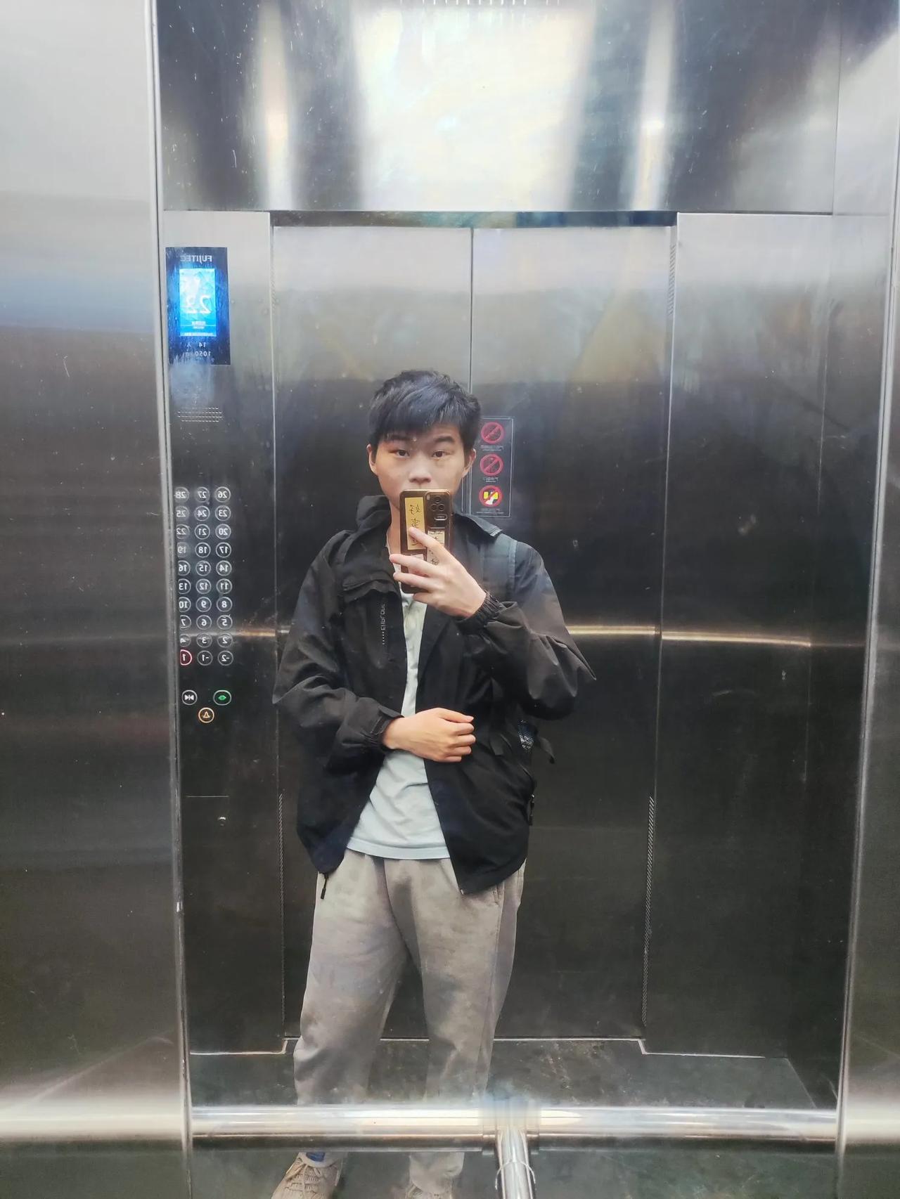 颜值、才华、人品，哪个对人最重要人品排第一，其他的都是加分项。