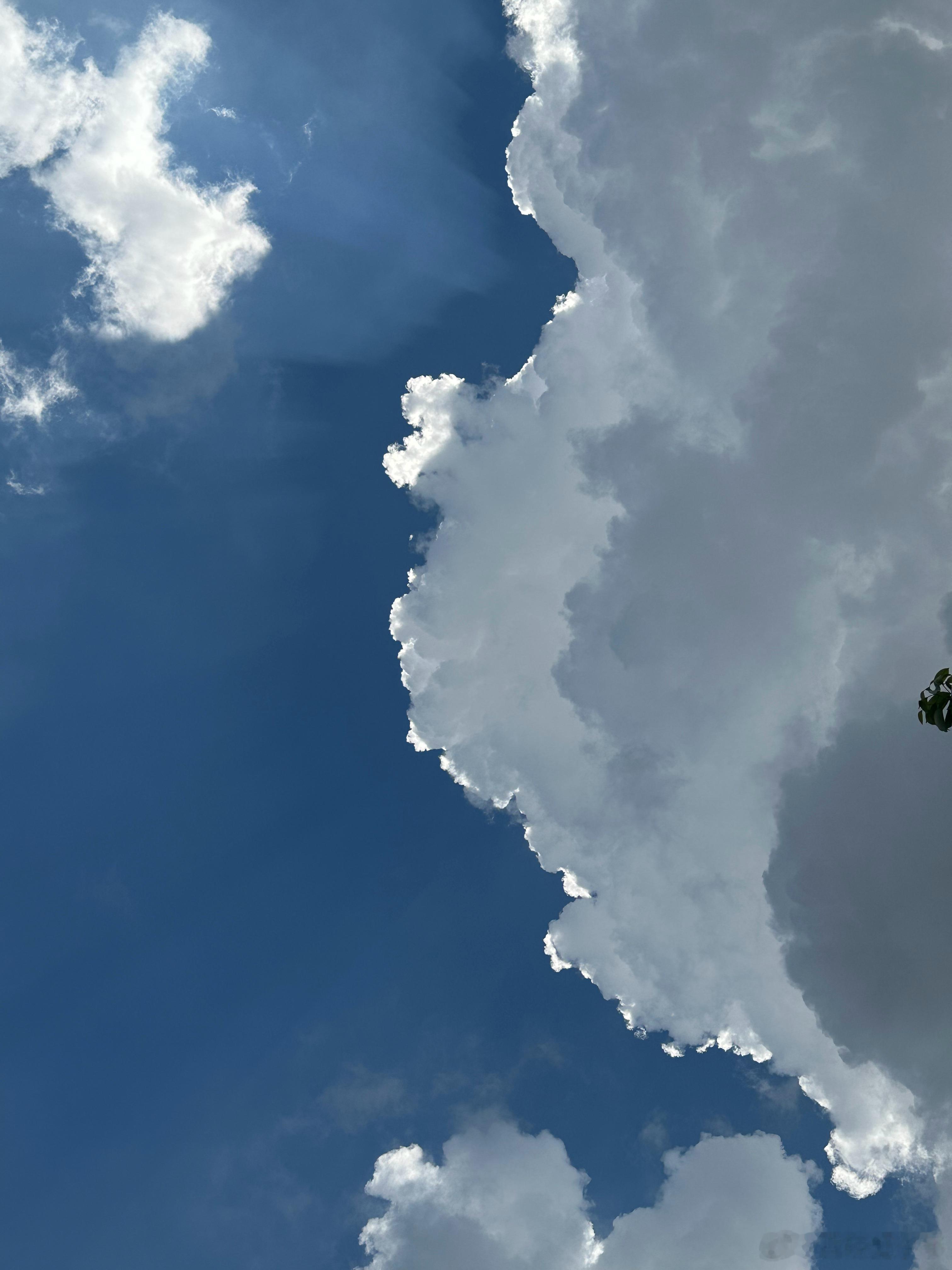 刚入秋的天空 孝感
