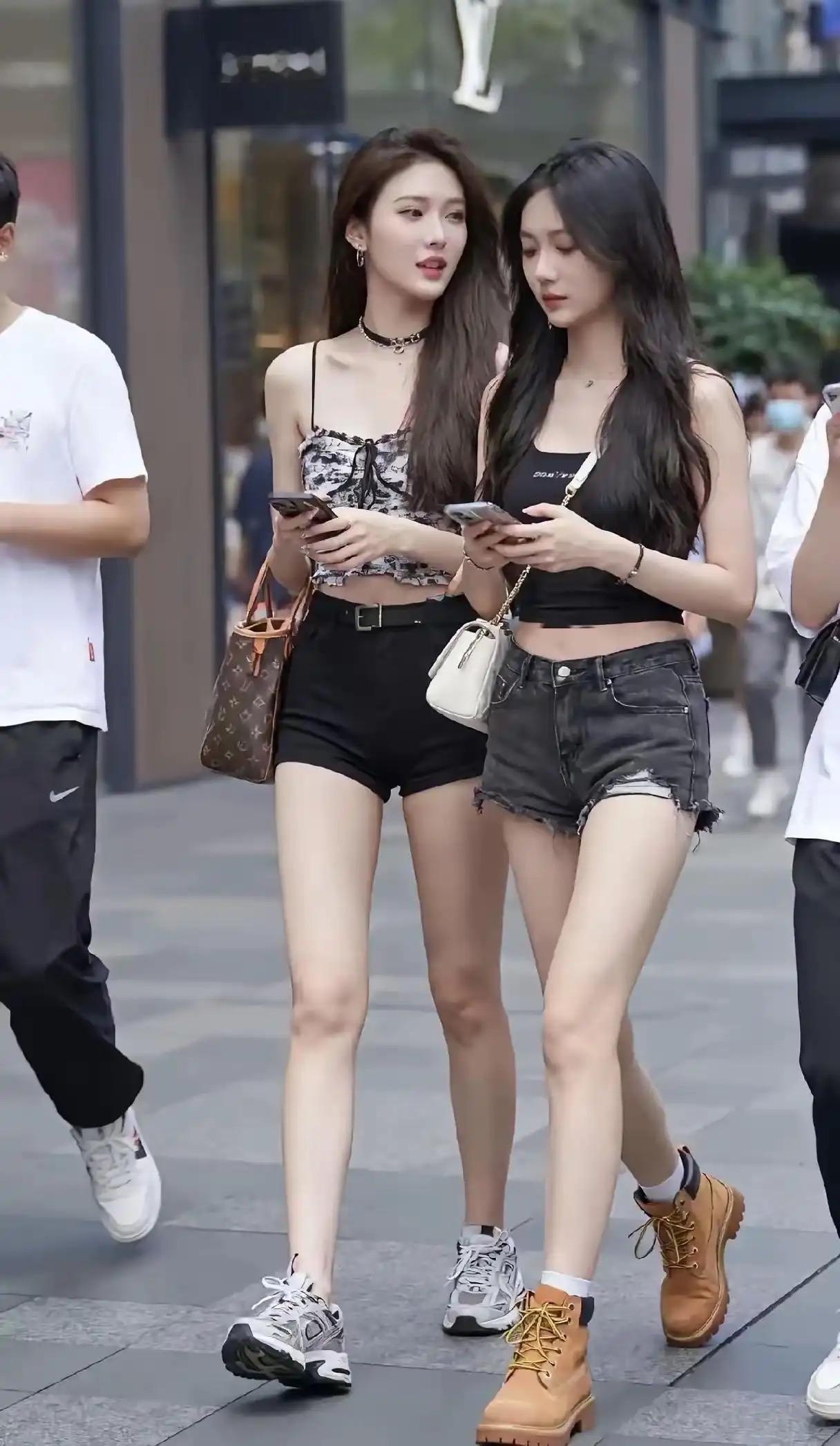 大街上谢谢美女都是靓丽的风景线……