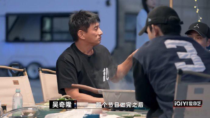 十年友情，在彼此需要时默默相守，风雨同行，这份情谊简单却珍贵。 ​​​