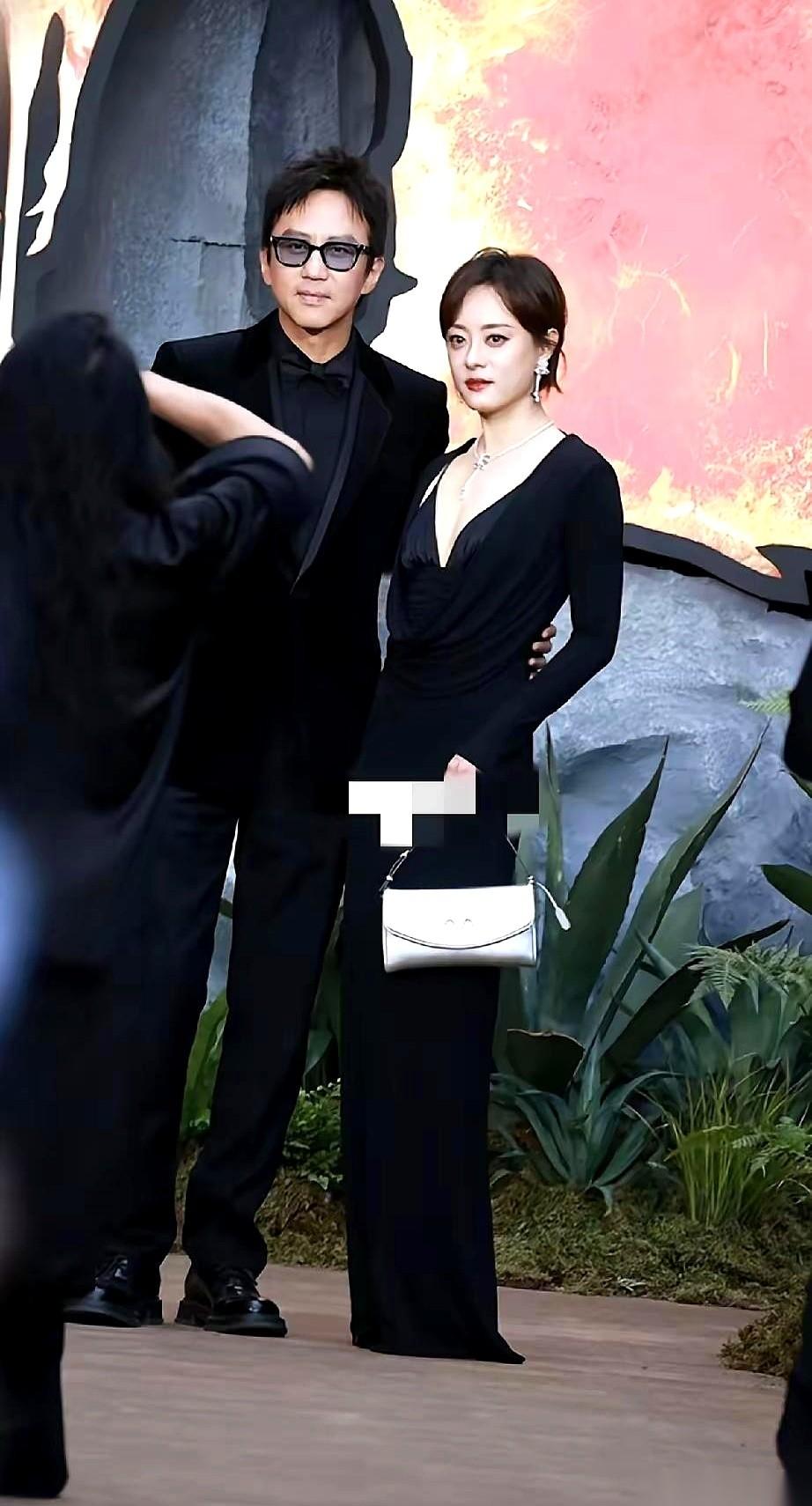 我跟你讲，我合理怀疑，孙俪的造型师，就是邓超。
这次阿凡达首映礼，孙俪一出来，我