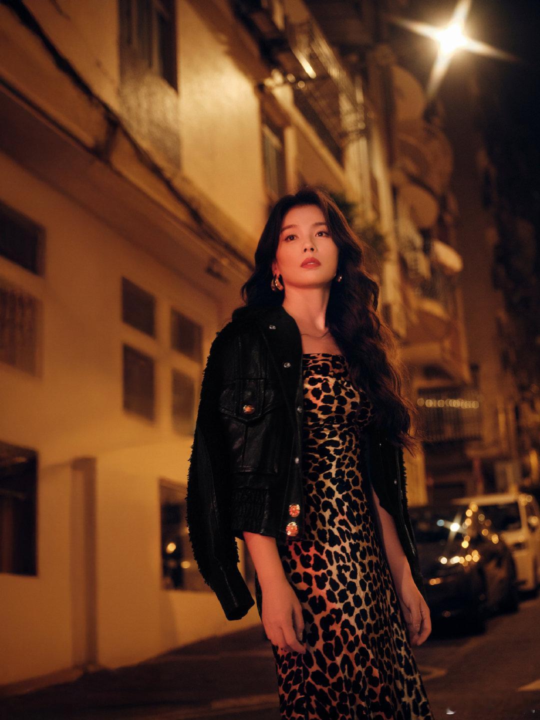 刘涛湾区升明月唱想你的365天哇听到刘涛唱这首歌曲，真的是有点惊喜的梦幻联动了呀