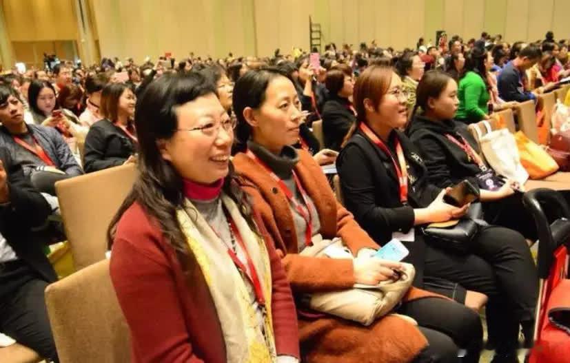 特朗普在台湾问题上，终于不装了！但这恰恰证明，美国，已经不行了！ 很多人以为美国