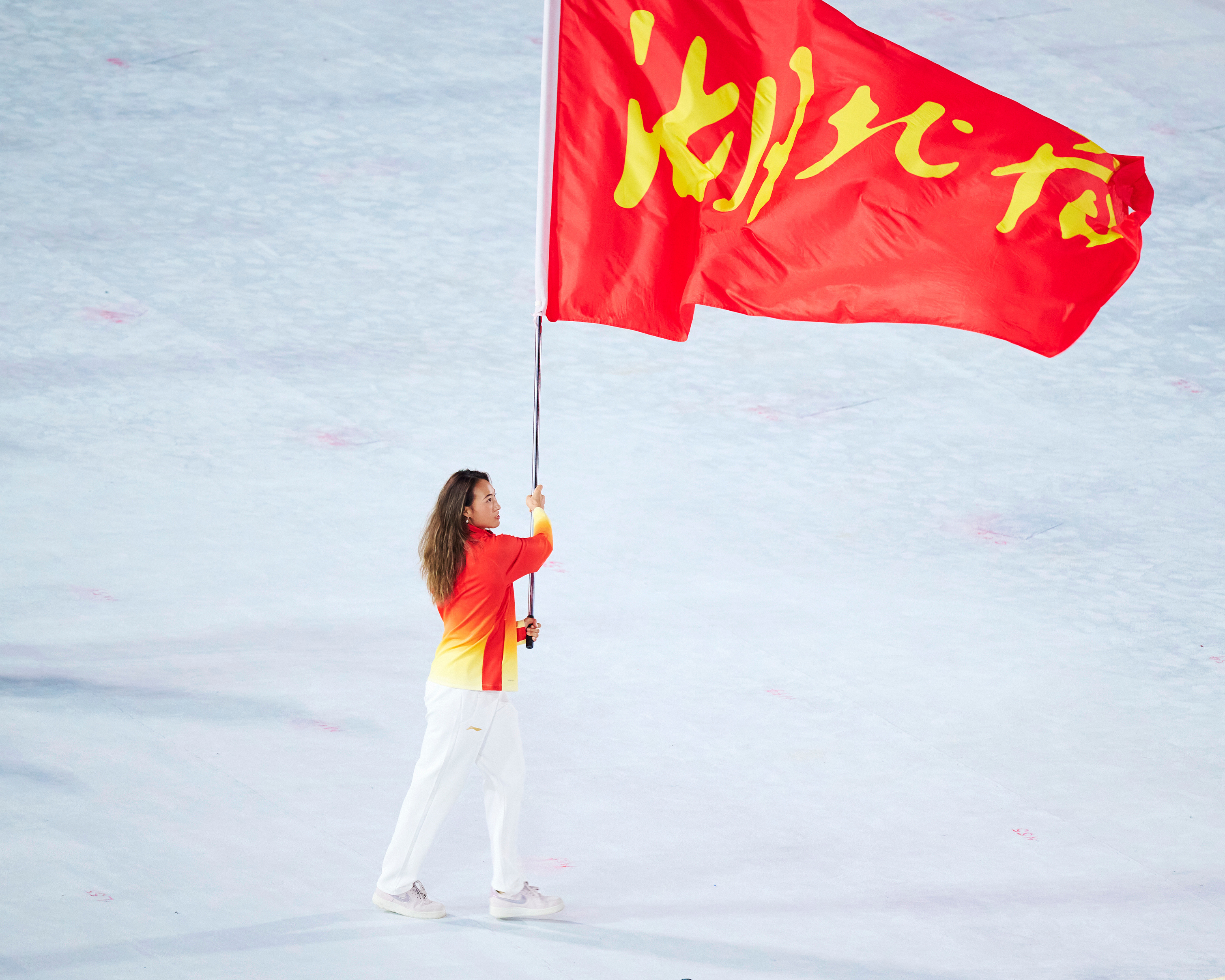 湖北省体育代表团相关负责人表示，到达全运会赛区后，医疗团队对郑钦文的伤情进行了最