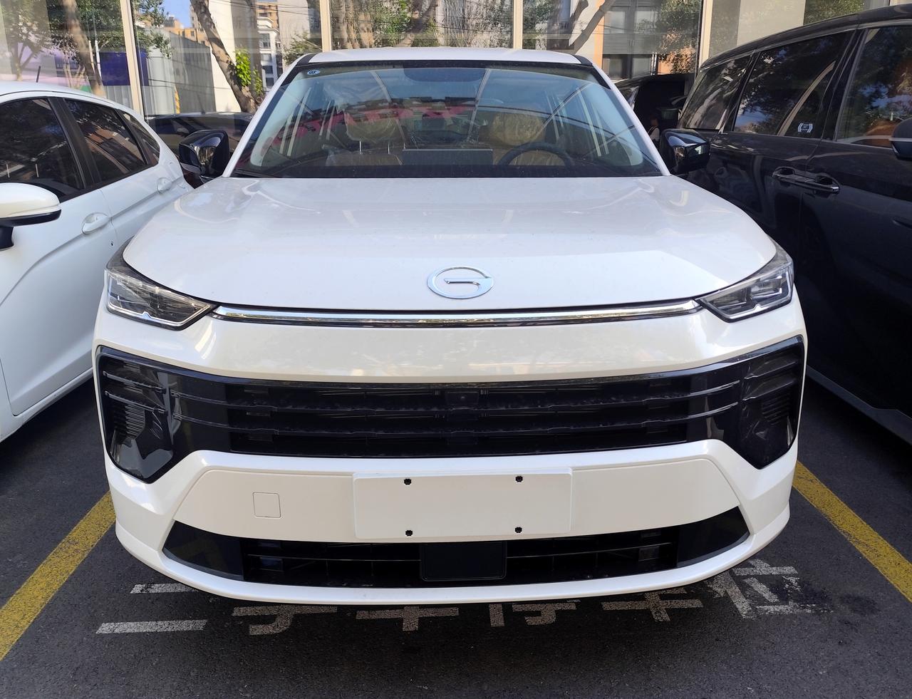 家用燃油SUV《传祺GS4》上市
   第五代广汽传祺GS4重磅上市，定位8万级