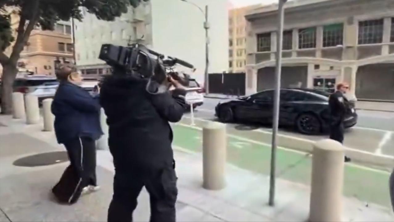 马斯克绝对研究《孙子兵法》了，这一出“明修栈道暗度陈仓”很完美！

当地时间周三