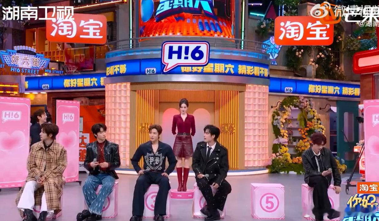 娜扎一下哄了侯明昊丁程鑫两个人这游戏也太有梗了！娜扎的回答直接封神，哄人这块儿她