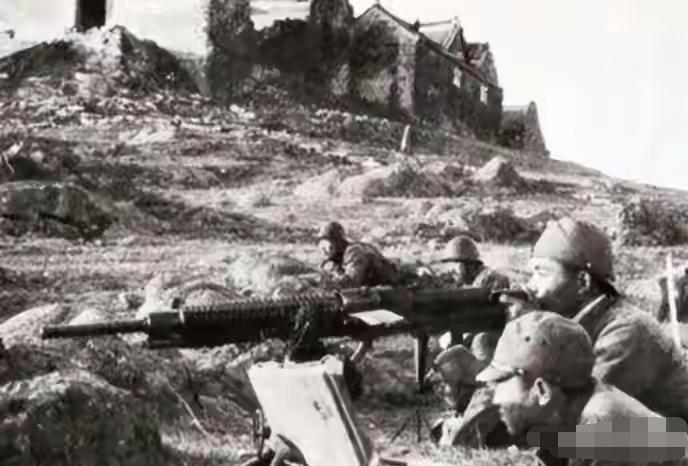 1942年冀中宋庄保卫战：300八路血战2500日军，突围途中惊现披着军服的日本