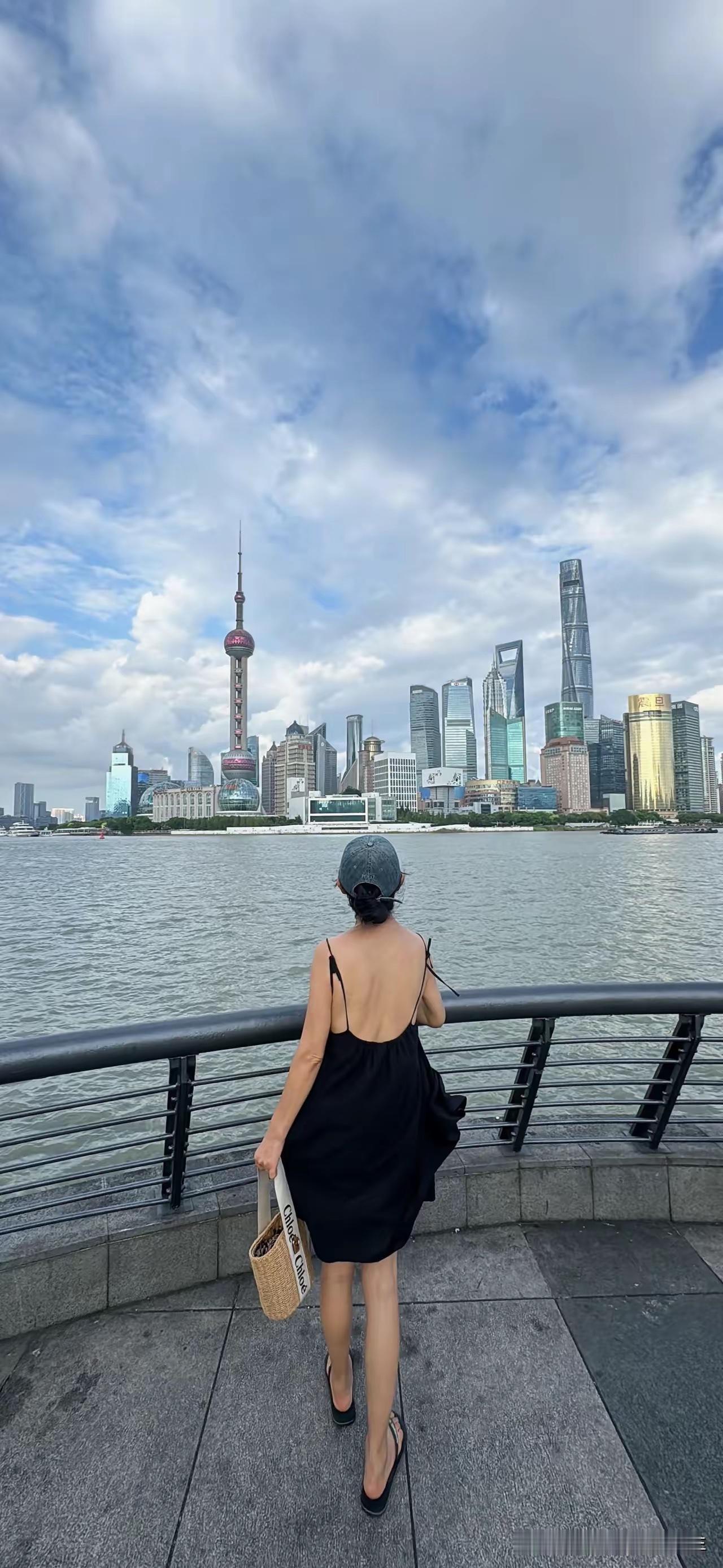 现在的人都这么劝慰了吗
还是现在大城市流行这样呢
没去过大城市、更没有去过上海这