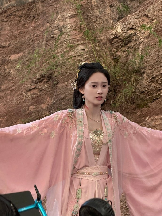 陈哲远 有个恋爱脑妹妹怎么办陈哲远把妹控演得好立体！ 从生气扔手到大婚送嫁，就算