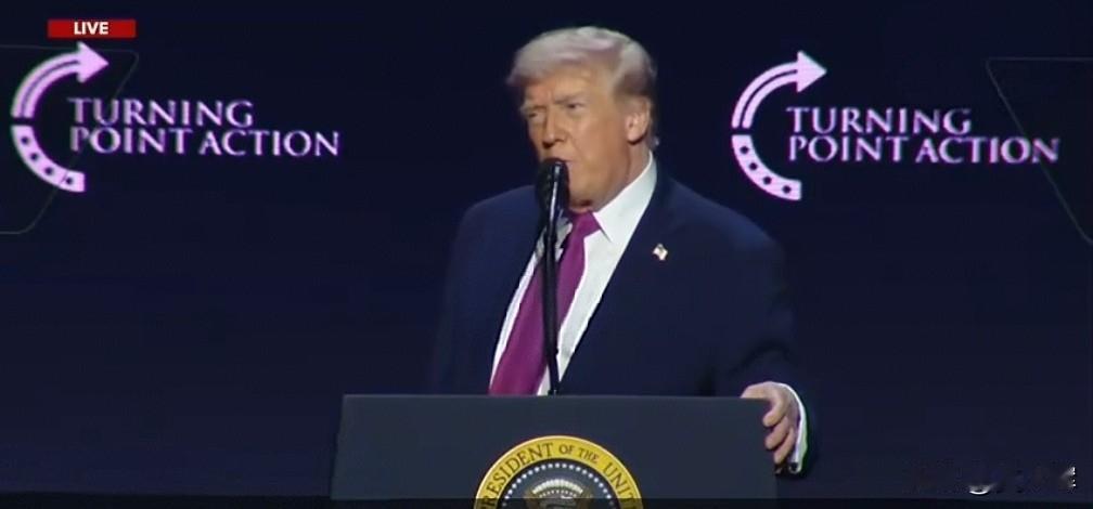 特朗普：全球变暖“根本不成立”，因为地球实际上正在变冷
 
“他们非法地把钱花在