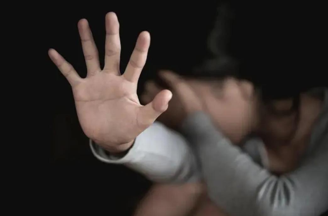 征婚网站上的“两套房”承诺，竟是强奸犯罪的开场白！
据红星新闻报道，西安37岁无