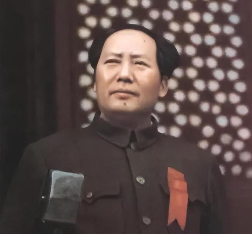 1949年，得知毛泽东下令炮轰英舰后，斯大林感叹：我们还是小看了这个东方人，此人