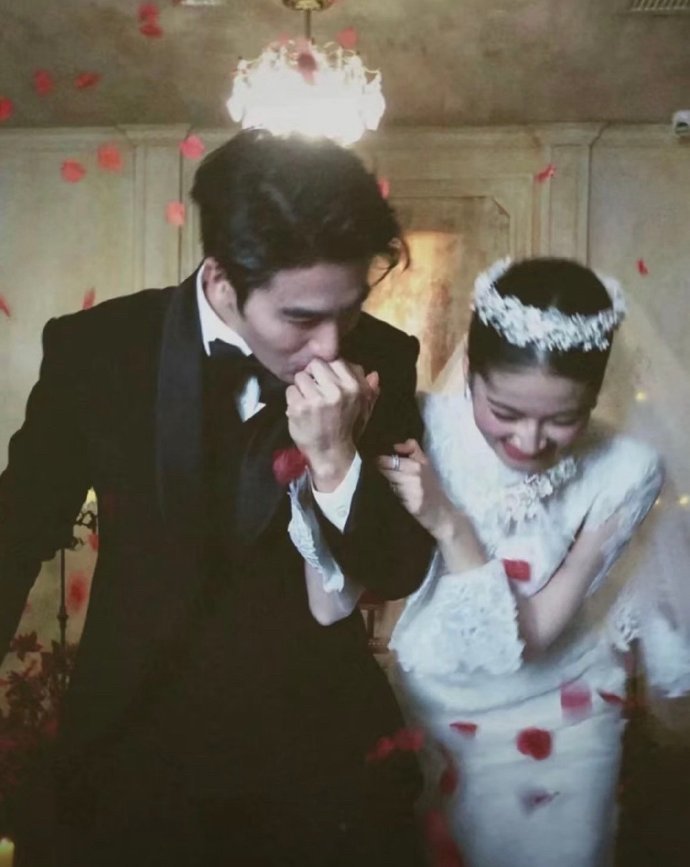 逐玉今天追剧团见面会有头纱真的要复刻了吗 