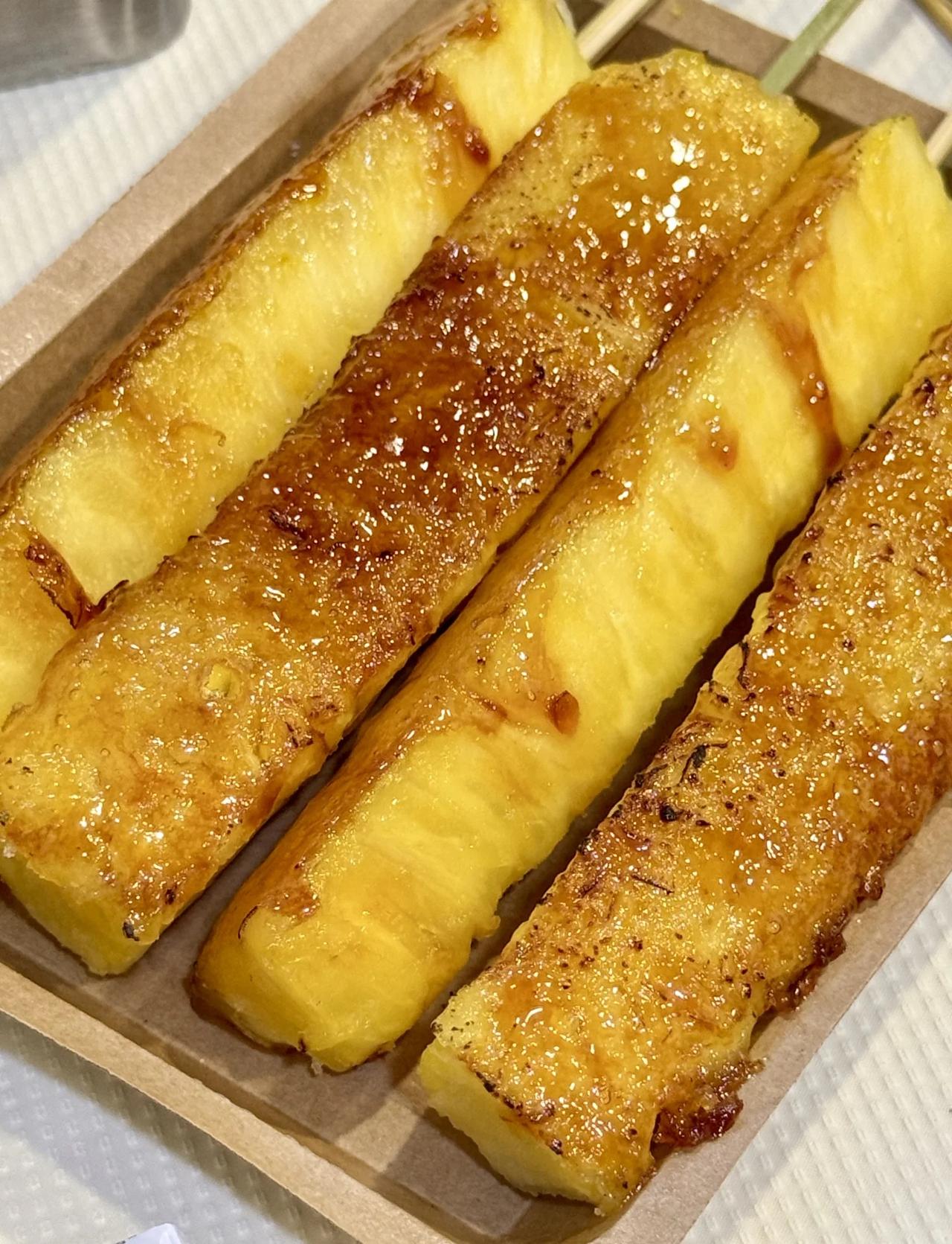 你有这样权威的烤串进入广州……
鼎鼎大名串小白！食材好新鲜[心心眼R]调味也不错