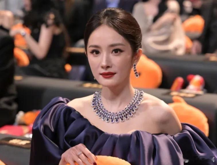 微博之夜卷入座位风波！肖战被挪到边缘，杨幂超话沦陷，好精彩！ 