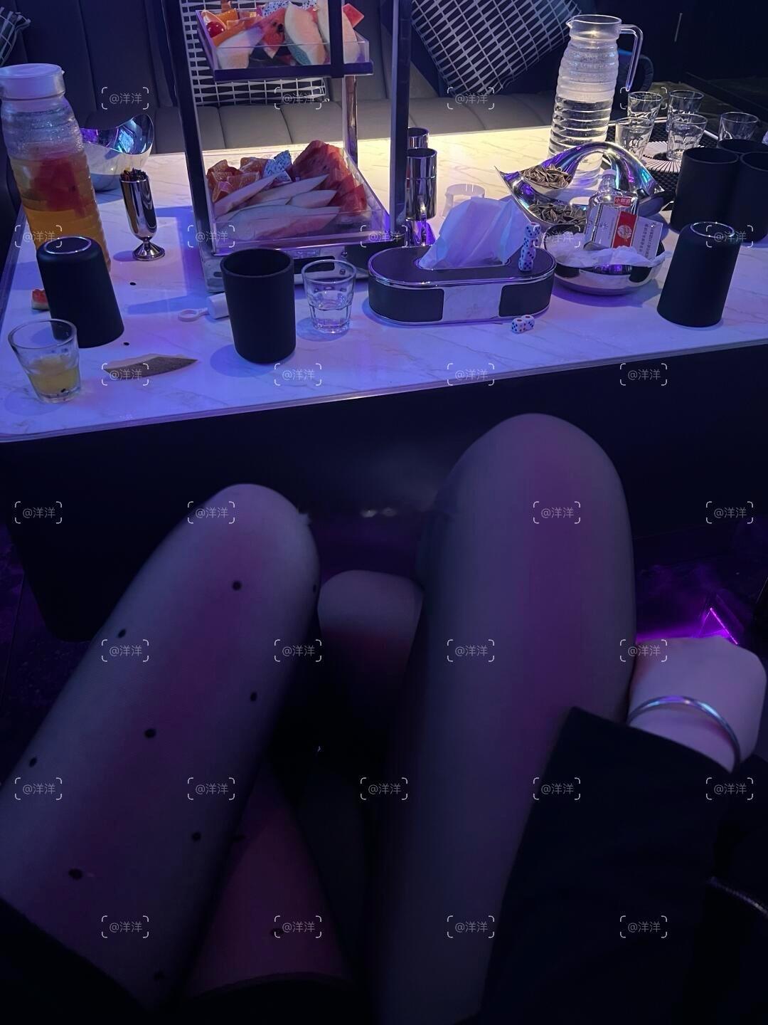 别墅里面唱k ​​​