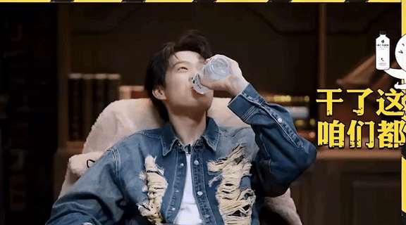 大侦探拾光季官宣  我的下饭综艺要回归了，七位侦探原班人马原班快乐，连电解质水也