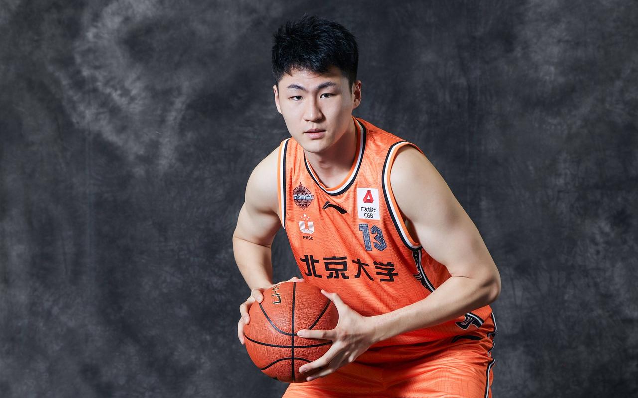 CBA联盟左右为难！
在收到南京同曦男篮开出的顶薪合同后，赵柏清不仅不愿意续约，